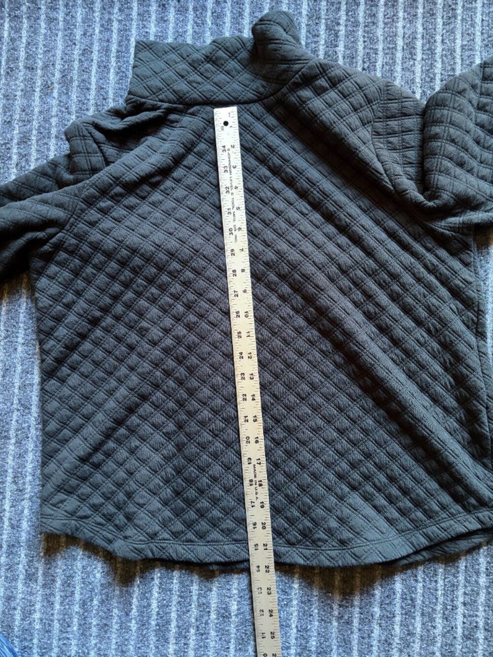 J.Crew Quilted Mockneck Pullover Top Size Large Black - Picture 9 of 9